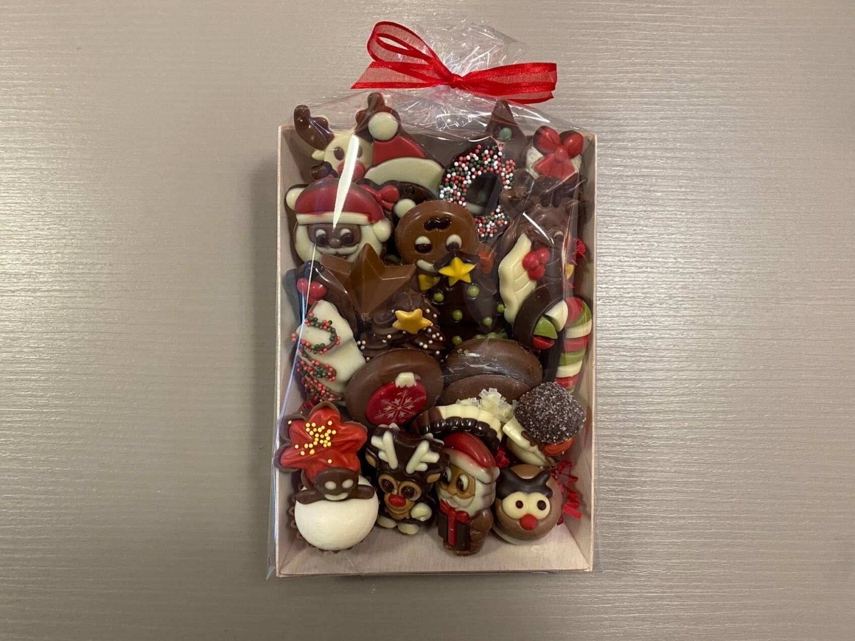 Schaaltje gevulde en ongevulde kerstchocolade - Middel rechthoek
