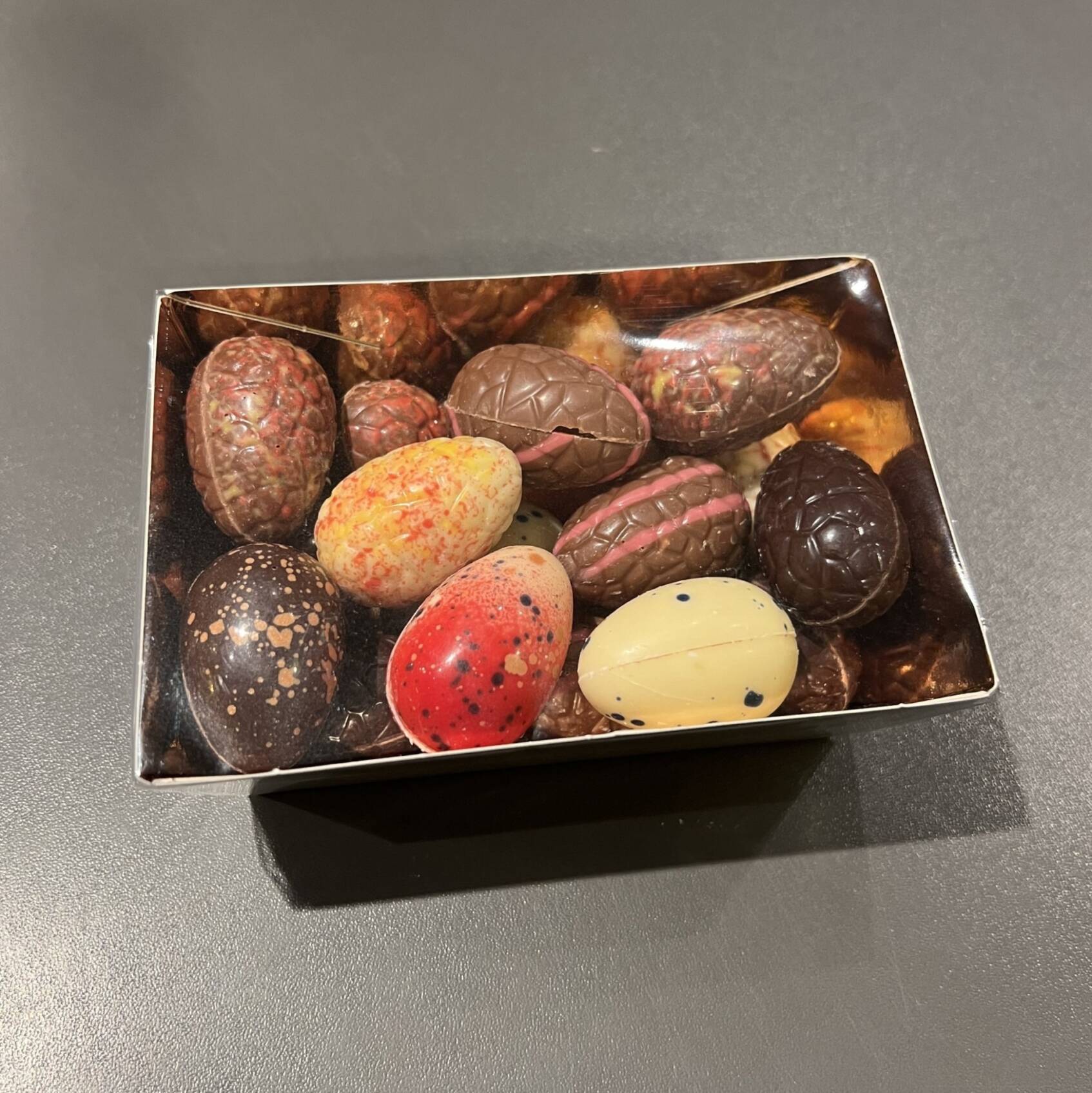 Goudbakje gevulde luxe eitjes